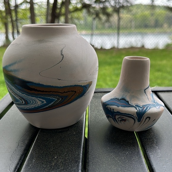 Vintage Nemadji Pottery. Set Of Two - Picture 9 of 12